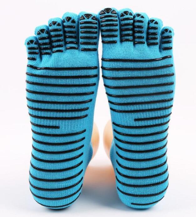 NON-SLIP YOGA SOCKS