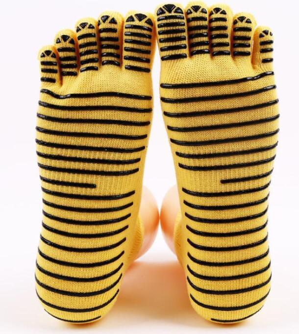 NON-SLIP YOGA SOCKS