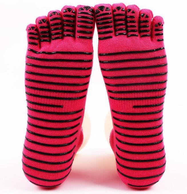 NON-SLIP YOGA SOCKS